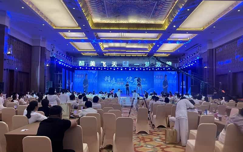 廣告物料制作會(huì)場(chǎng)布景舞臺(tái)搭建展位搭建舞臺(tái)燈光設(shè)備演藝音響高清LED屏 廣告物料制作會(huì)場(chǎng)布景舞臺(tái)搭建展位搭建舞臺(tái)燈光設(shè)備演藝音響高清LED屏