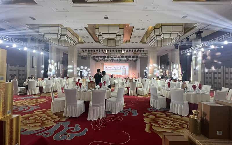 廣告物料制作會(huì)場(chǎng)布景舞臺(tái)搭建展位搭建舞臺(tái)燈光設(shè)備演藝音響高清LED屏 廣告物料制作會(huì)場(chǎng)布景舞臺(tái)搭建展位搭建舞臺(tái)燈光設(shè)備演藝音響高清LED屏