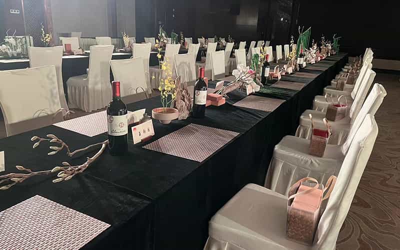 廣告物料制作會場布景舞臺搭建展位搭建舞臺燈光設(shè)備演藝音響高清LED屏 廣告物料制作會場布景舞臺搭建展位搭建舞臺燈光設(shè)備演藝音響高清LED屏