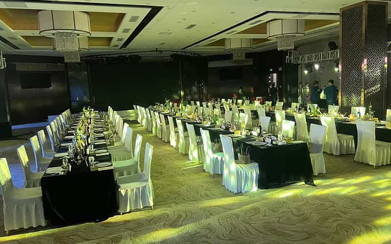 廣告物料制作會場布景舞臺搭建展位搭建舞臺燈光設(shè)備演藝音響高清LED屏 廣告物料制作會場布景舞臺搭建展位搭建舞臺燈光設(shè)備演藝音響高清LED屏